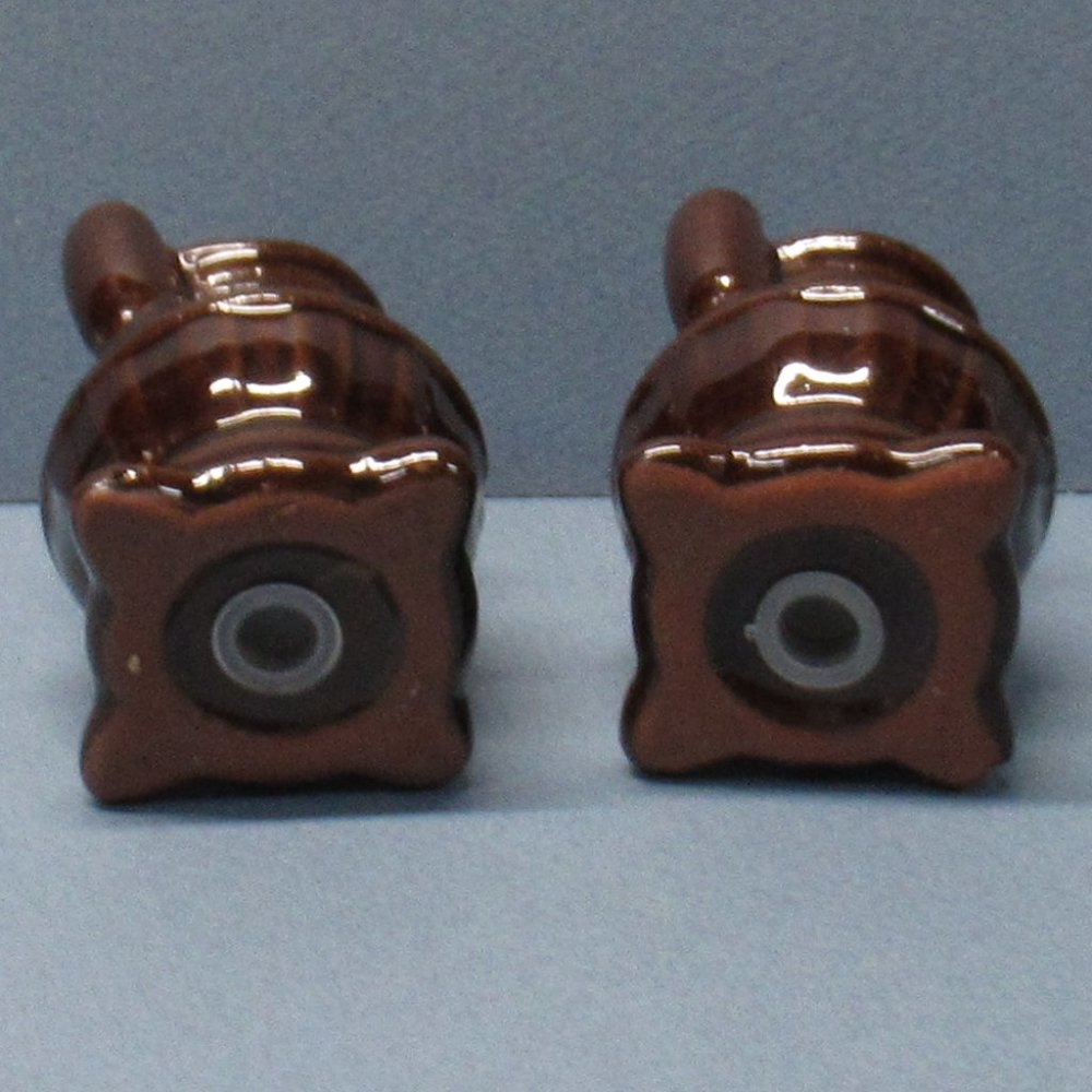 Reserved For Genie Vtg Ceramic Pot Belly Stove Salt & Pepper Shakers - Picture 3 of 3